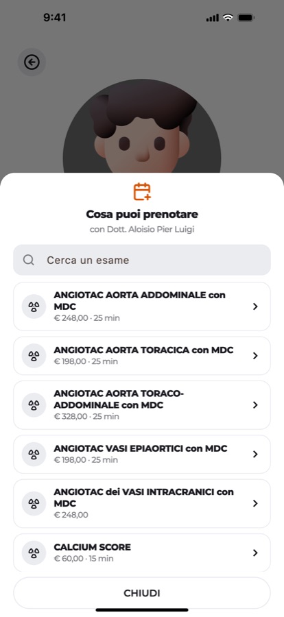 Schermata dell’app: scheda di un medico con l’elenco degli esami prenotabili